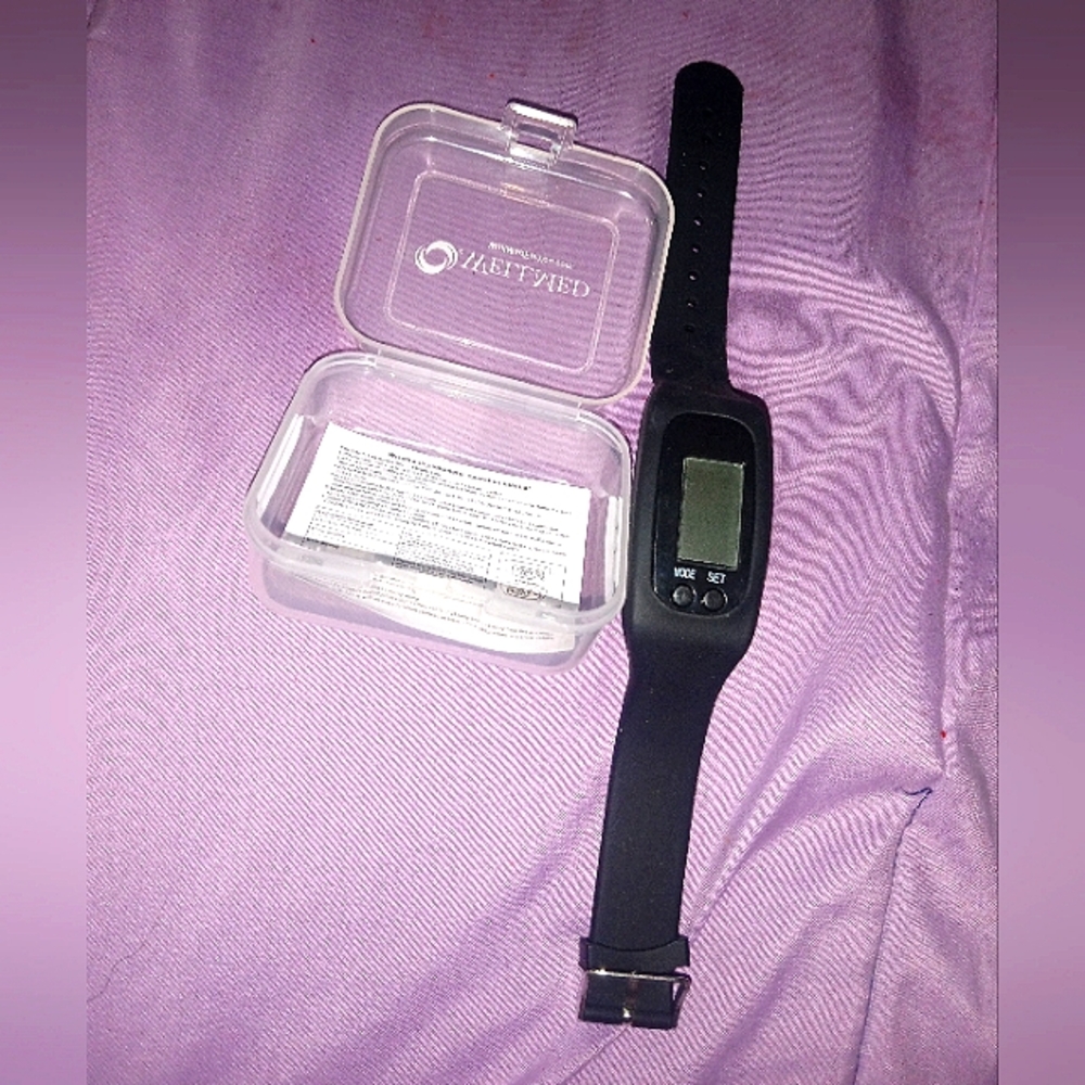 Wristband pedometer
